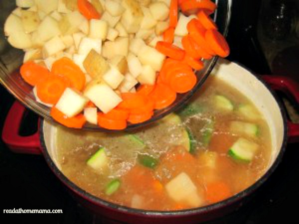 Potatoes-and-Carrots-Minestrone