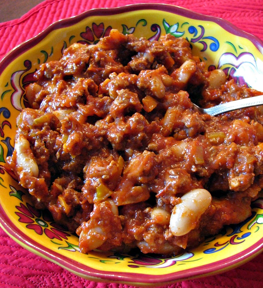 Turkey Habanero Chili- Spicy hot chili lightened up with ground turkey and loaded with bean and veggies. Good for you and delicious! 