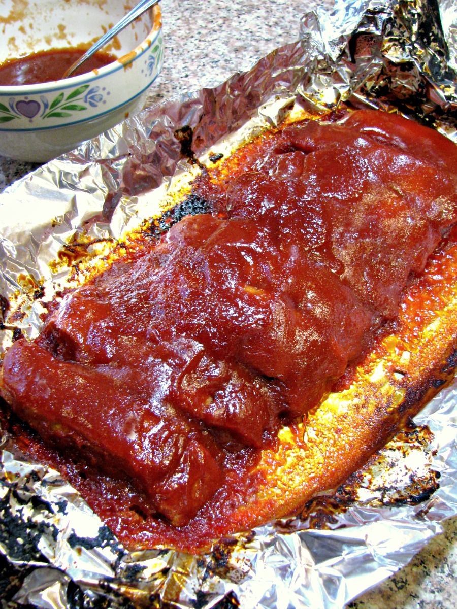 Boneless barbecue country style ribs with a homemade sweet and spicy barbecue sauce. Making delicious ribs at home is easier than you think! 