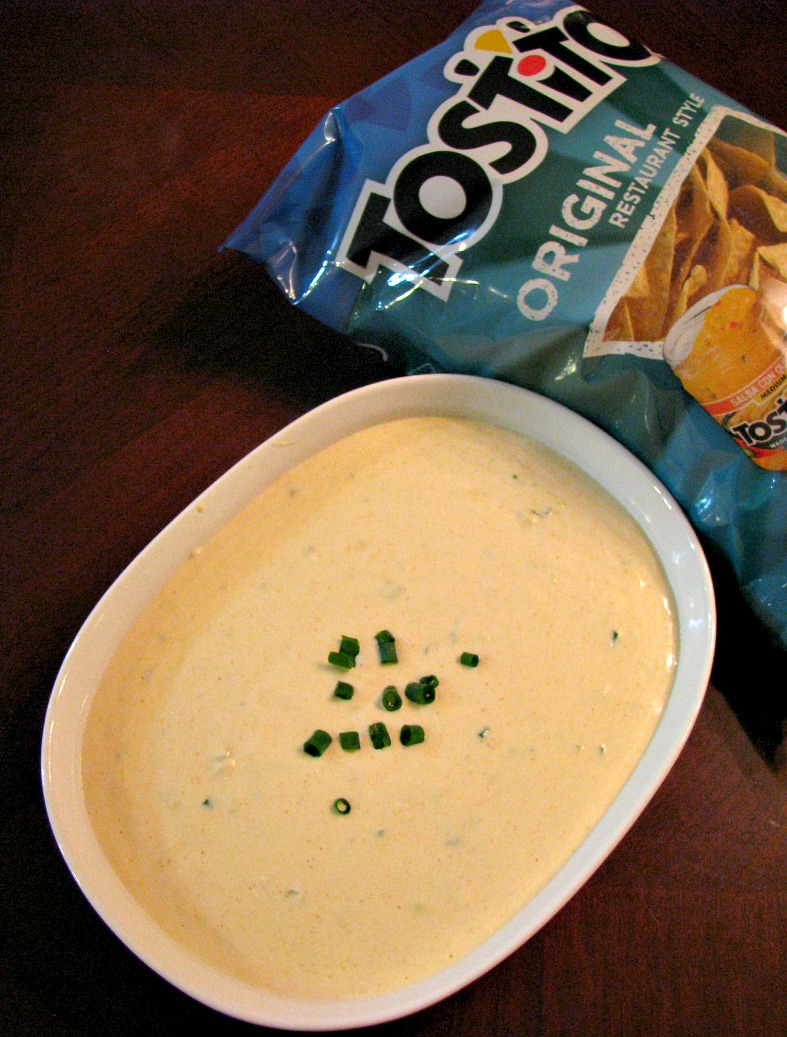Slow Cooker Beer Blue Cheese Dip with Tostitos
