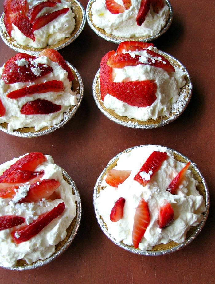 Individual Strawberries and Cream Pies 