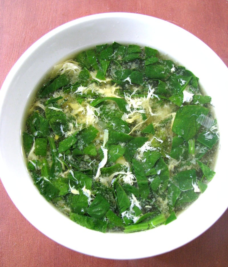 Egg Trio Soup With Spinach : How To Make Classic ...