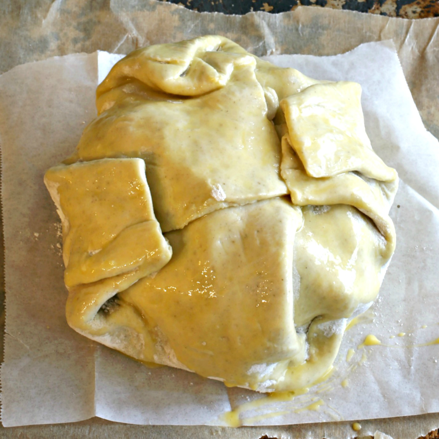 photo of brie wrapped in puff pastry